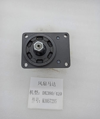 Ανταλλακτικά φορτωτή DX380 DX420 DX500 Βαρύς εξοπλισμός Μοτέρ ανεμιστήρα κίνησης εμβόλου K1057295