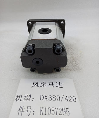 Ανταλλακτικά φορτωτή DX380 DX420 DX500 Βαρύς εξοπλισμός Μοτέρ ανεμιστήρα κίνησης εμβόλου K1057295